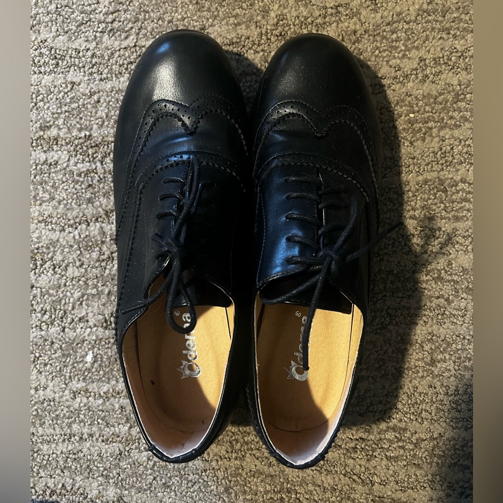 Women’s Odema Black Oxford Shoes Size 9 or 41